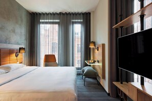 Deluxe Room, 1 Queen Bed with Sofa bed