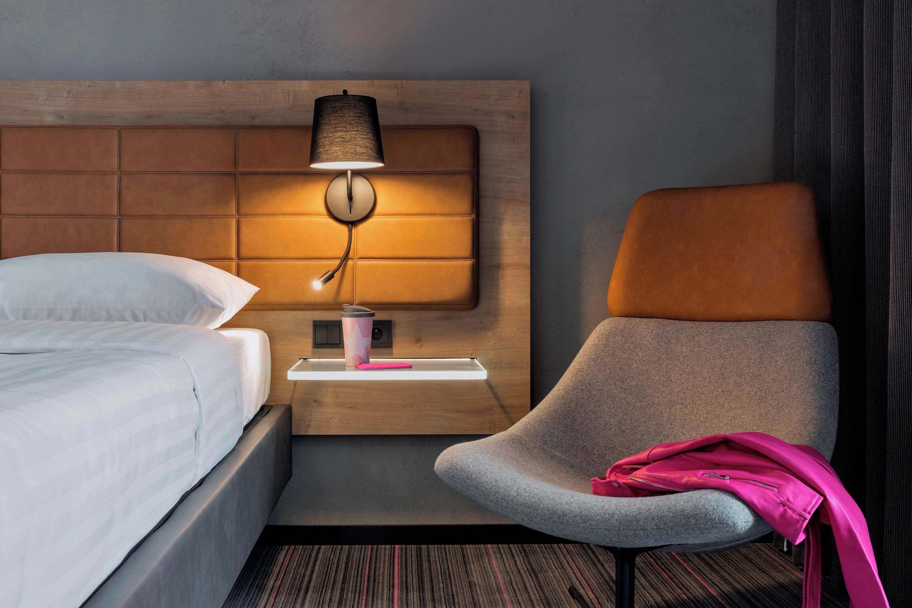 1 bedroom, hypo-allergenic bedding, desk, blackout curtains