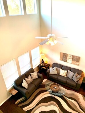 Flat-screen TV - NEW HOT TUB! POOL & grill! SeaWorld/Military (San Antonio)