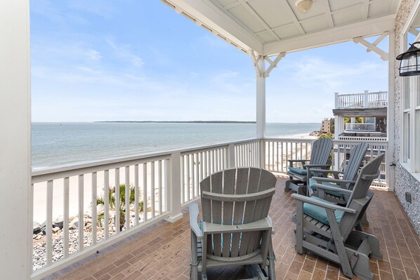 Property grounds - The Penthouse at High Tide - Best Views Right on the Beach - Great for Families! (Saint Simons Island)