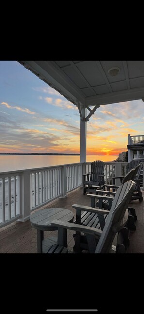 Property grounds - The Penthouse at High Tide - Best Views Right on the Beach - Great for Families! (Saint Simons Island)