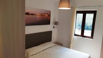 Una cassaforte in camera, tende oscuranti, insonorizzazione