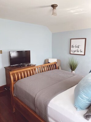 3 camere, una scrivania, ferro/asse da stiro, culla da viaggio