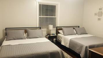 3 bedrooms, desk, iron/ironing board, travel cot
