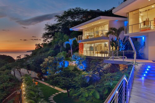 The Malinche Palace luxury villa with the stunning ocean view,close to the beach