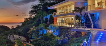 The Malinche Palace luxury villa with the stunning ocean view,close to the beach