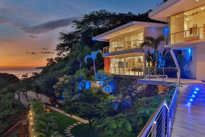 The Malinche Palace luxury villa with the stunning ocean view,close to the beach