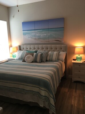 6 habitaciones, escritorio y tabla de planchar con plancha 