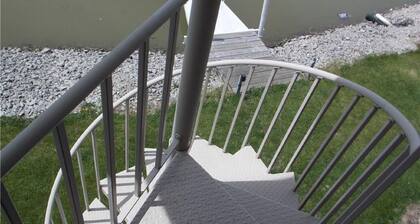 Great for Vacationers • Bird Watchers • Davis Bessie • Fishing-Charters on Site