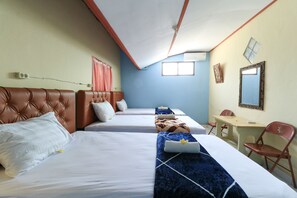 Family Double Room | Free WiFi, bed sheets - Pondok Tulasi Hostel (Ubud)