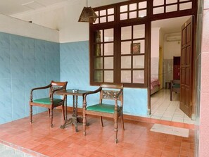 Terrace/patio - Hotel Sala (Yogyakarta)