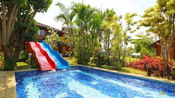 Utomhuspool