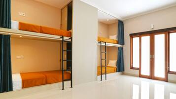 Asrama Umum, asrama campuran | Interior