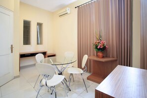 Interior detail - Capital O 175 K-60 Residence (Surabaya)