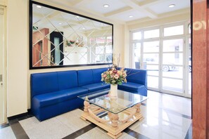 Lobby sitting area - Capital O 175 K-60 Residence (Surabaya)