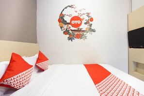 مكتب وواي فاي مجانًا وملاءات أسرّة