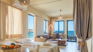 Appartement, vue mer (Second Floor) | Salle de séjour