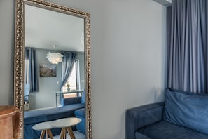 Huoneisto, merinäköala (Third Floor) | Oleskelualue | Taulutelevisio