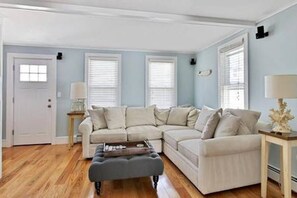 Smart TV, reproductor de DVD y libros