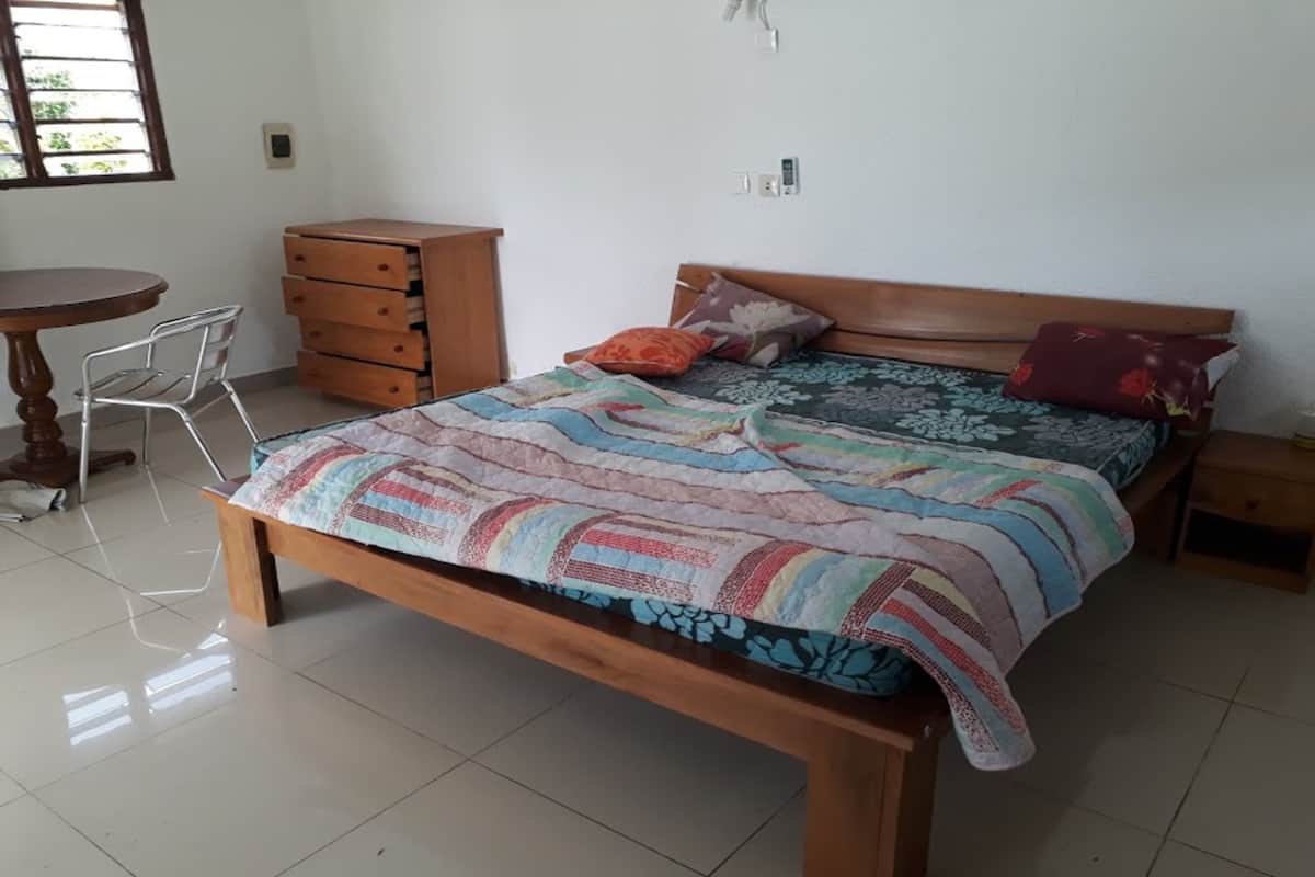 Premium bedding, desk, blackout curtains, iron/ironing board