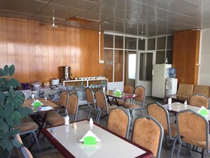 Tägliches inbegriffenes Frühstücksbuffet