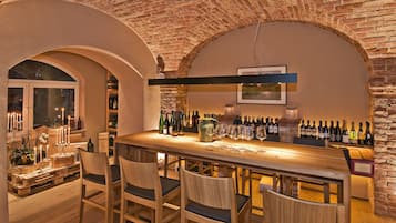 Frühstück, Mittagessen, Abendessen, lokale Küche