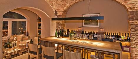 Breakfast, lunch, dinner served; local cuisine