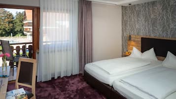Comfort Double Room | In-room safe, desk, free cribs/infant beds, free WiFi