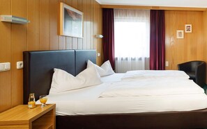 經典雙人房 | 客房內保險箱、書桌、免費搖籃/嬰兒床、免費無線上網