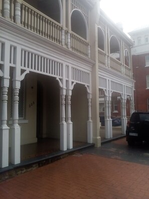 Terrace/patio - Northlodge Central City Apartments (Perth)
