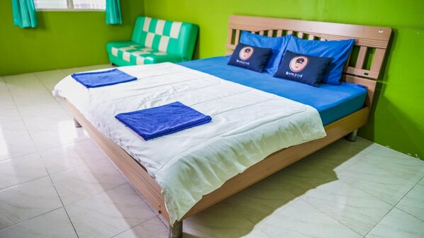 Chambre Double Standard, 1 lit double, non-fumeurs | Wi-Fi gratuit, draps fournis