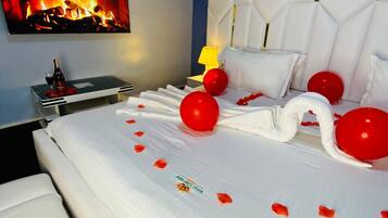 Luxury Double Room, 1 Double Bed | Blackout drapes, iron/ironing board, free WiFi, bed sheets