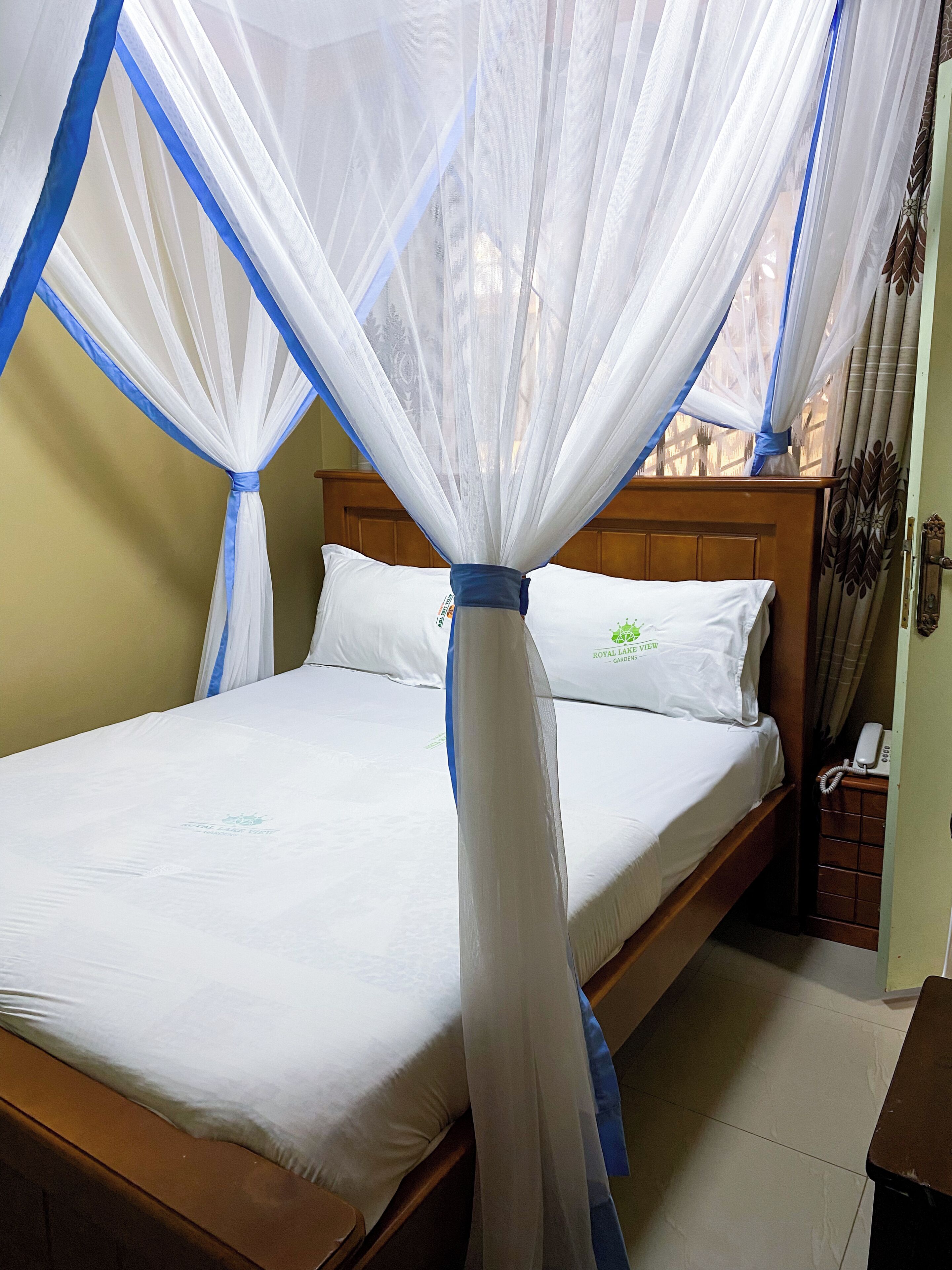 单人房 | 遮光窗帘、熨斗/熨板、免费 WiFi、床单