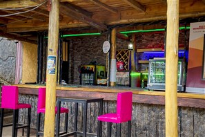 酒吧（店内）