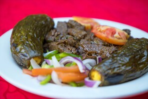 Restaurant - Royal Lake View Gardens (Kampala)