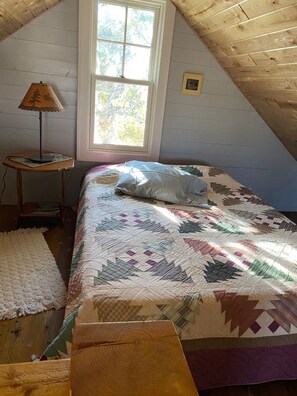 2 quartos, ferros/tábuas de passar roupa, Wi-Fi, roupa de cama