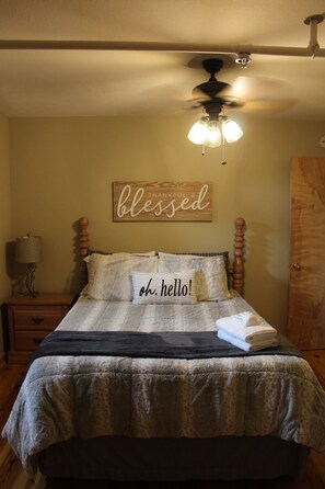 2 bedrooms, desk, free WiFi, bed sheets