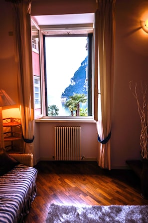 Apartment, 1 Schlafzimmer (280) | Wohnbereich | Flachbildfernseher