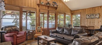 Toledo Bend Lakehouse - Mid Lake Waterfront Home On Main Lake | Amazing Sunsets!