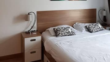 Caja de seguridad en la habitación y cortinas blackout