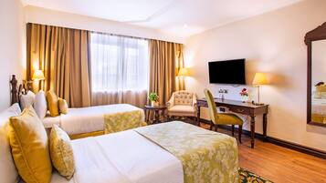 Habitación Prestigio | Caja de seguridad en la habitación y decoración personalizada