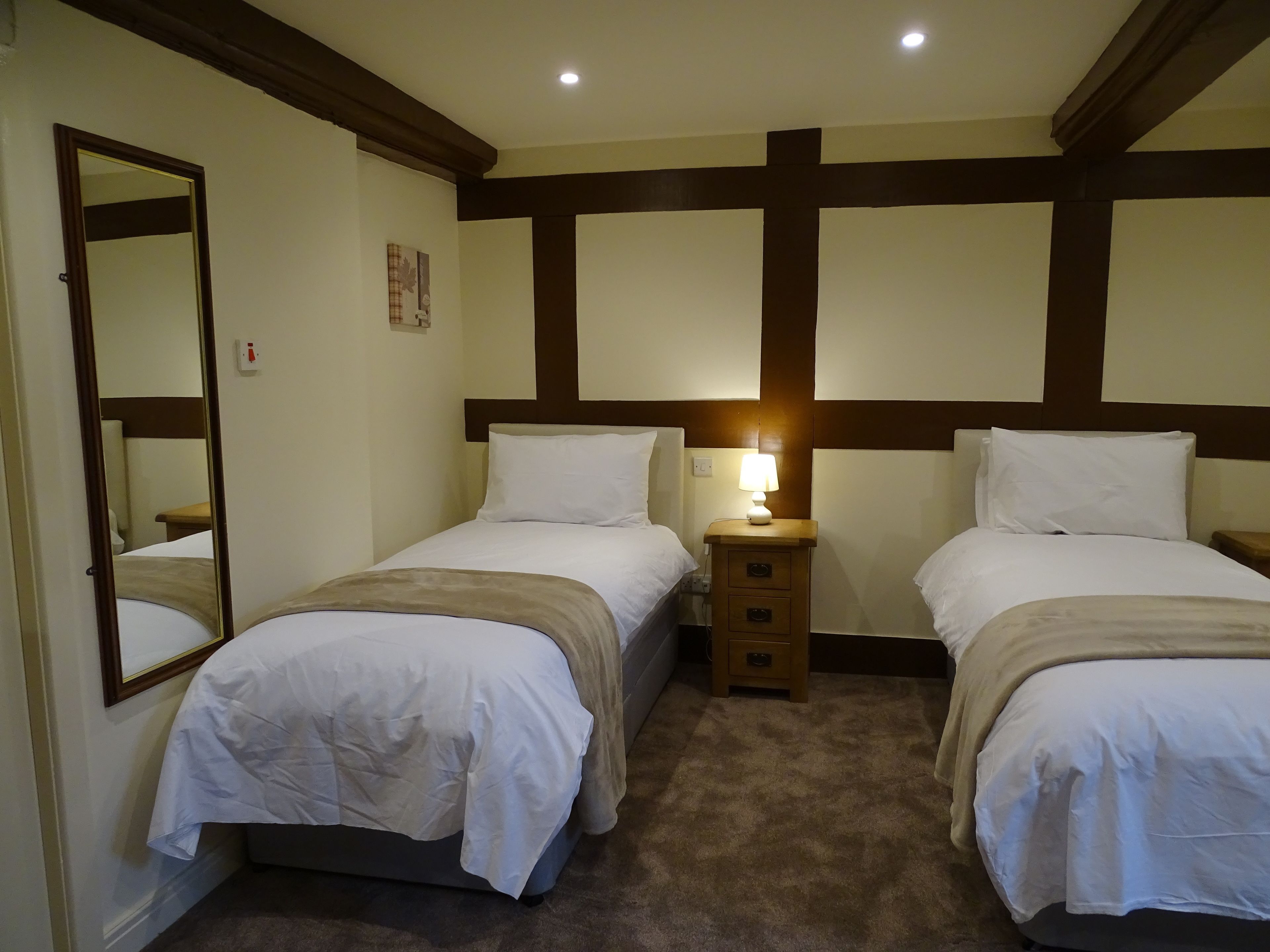 Iron/ironing board, free WiFi, bed sheets