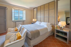 Panoramic Junior Suite | Una cassaforte in camera, Wi-Fi gratuito, lenzuola