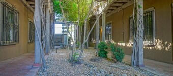 Walk to Old Town -2BR 2BA, bottom floor