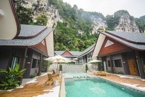 2 outdoor pools, pool umbrellas - The Scene Cliss View Villa (Krabi)