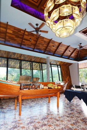 Free daily continental breakfast - The Scene Cliss View Villa (Krabi)
