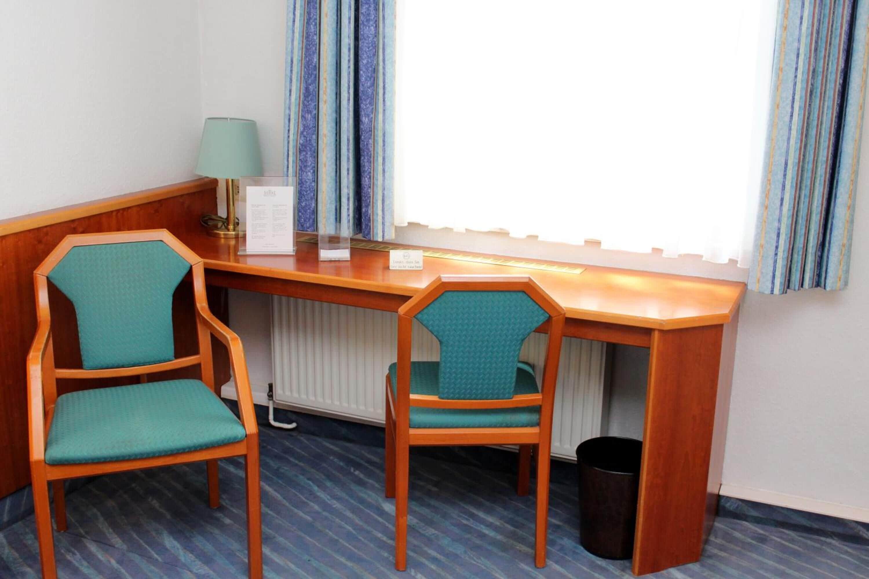 desk, soundproofing, free wifi, bed sheets