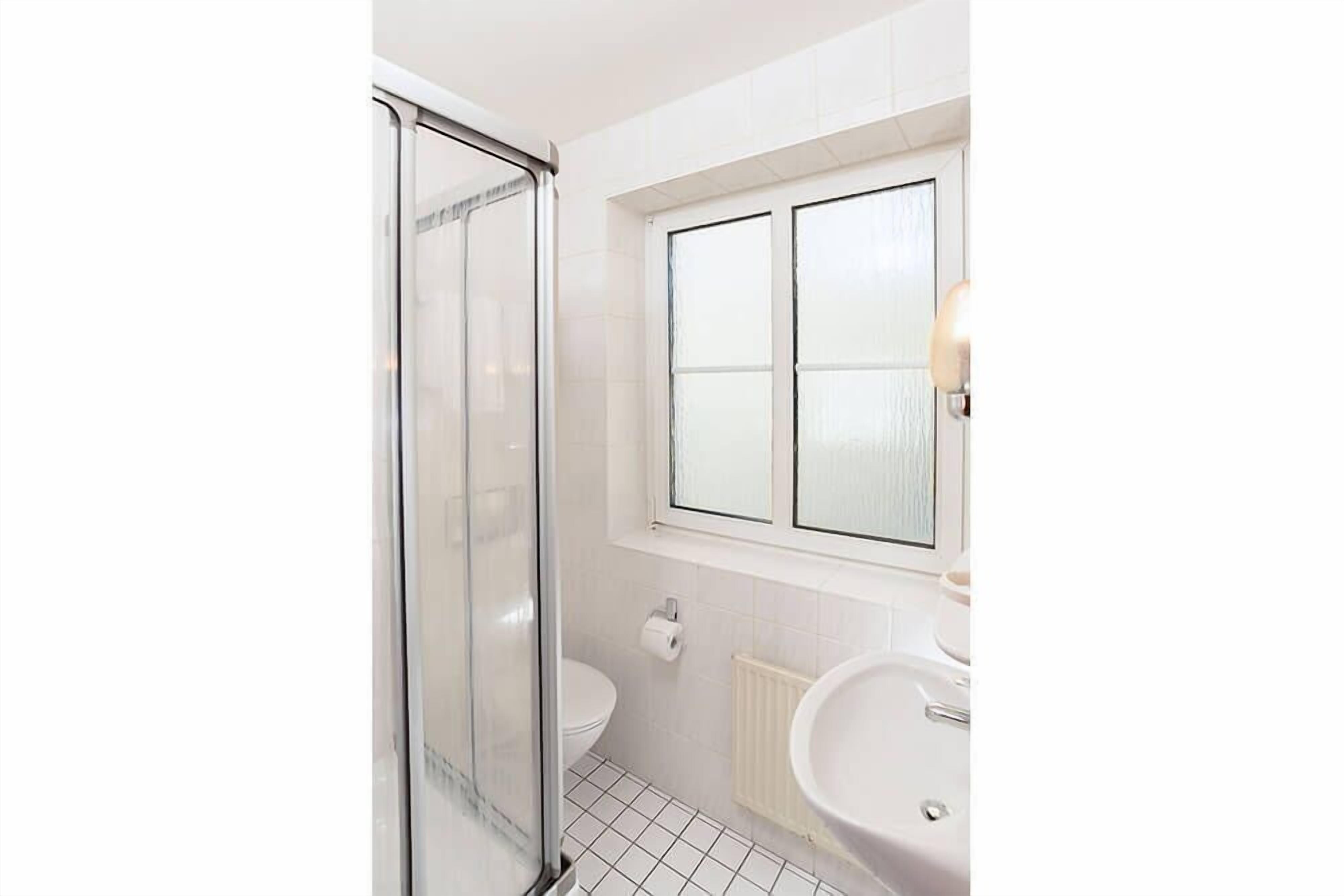 single room | bathroom | shower, hair dryer, towels