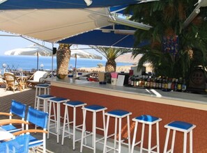 Bar (on property) - Europa Resort Hotel (Mylopotamos)