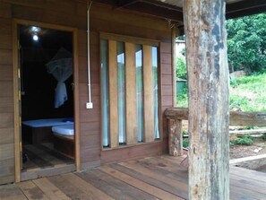 Garden - Ratanak Teprithea Home Stay (Ban Lung)